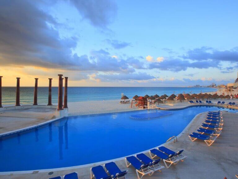 Krystal-Cancun-24