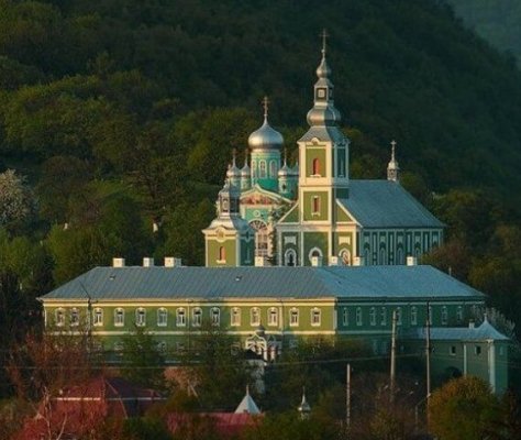 Св.Миколаївський монастир, м.Мукачево