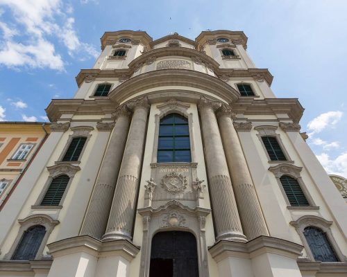 Егер, Церква Міноритів