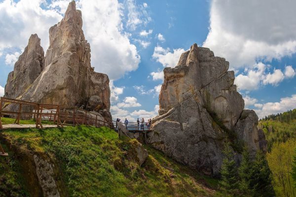 “Фортеця ТУСТАНЬ та Дельфінарій “Оскар”