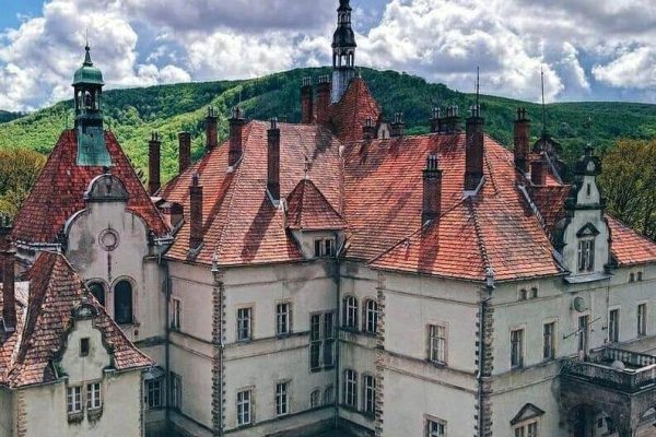 «Романтика графських замків»