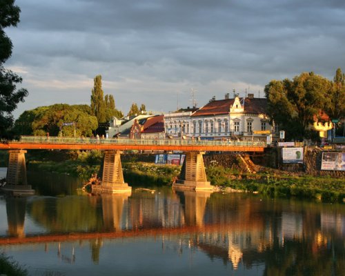 Ужгород, пішохідний міст